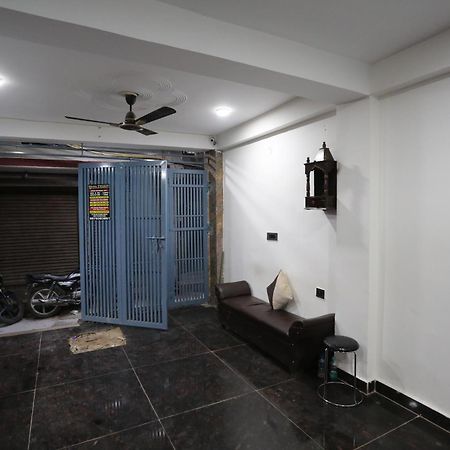 Hotel Twamev Couple Friendly Laxmi Nagar Nuova Delhi Esterno foto