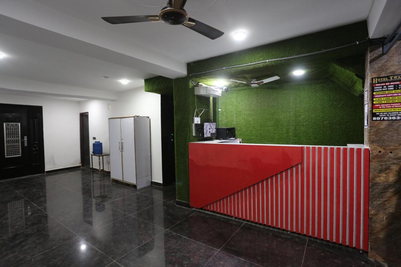 Hotel Twamev Couple Friendly Laxmi Nagar Nuova Delhi Esterno foto